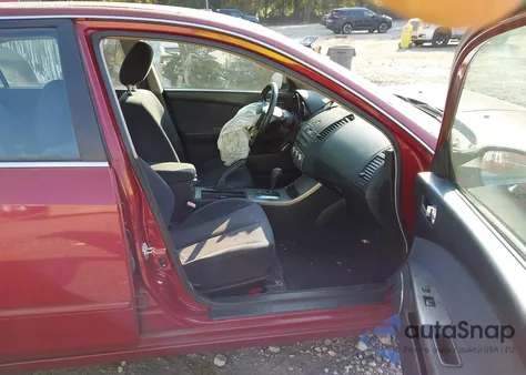 2005 Nissan Altima 2.5 S from USA, damaged, VIN 1N4AL11D65C292221